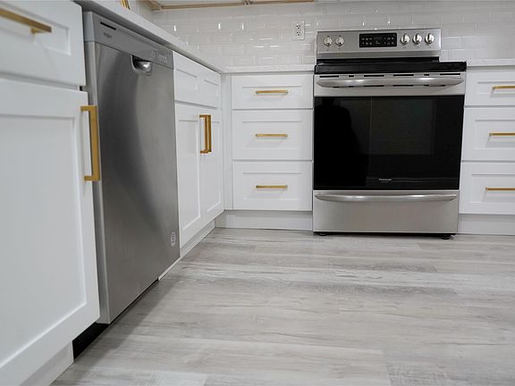 5th image of 3229 Carambola Circle #23115