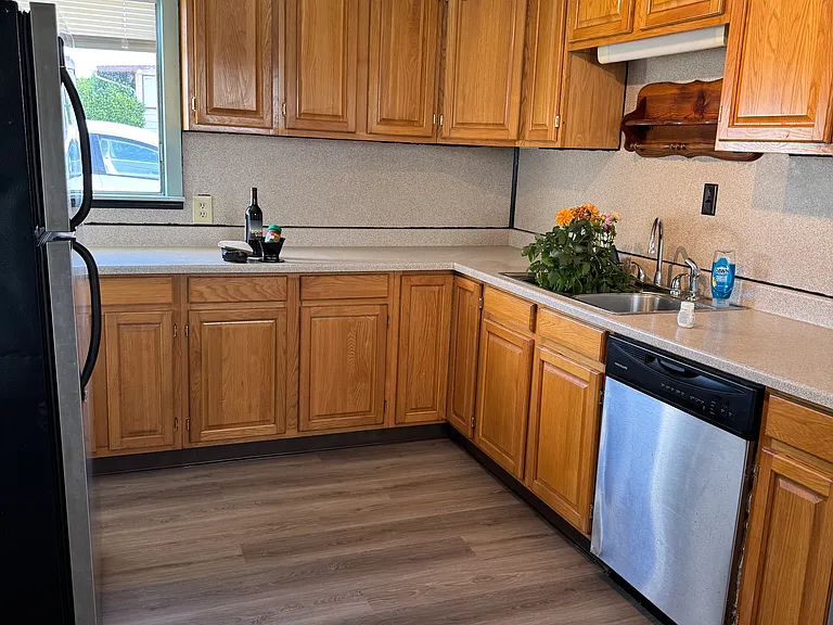 3503 Cottage St — Photo 9
