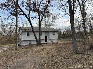 122 Scrivner Rd, Eldon, MO 65026