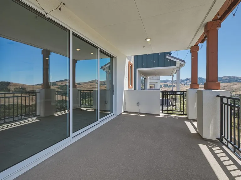 1230 Mateo Miller Cir — Photo 55