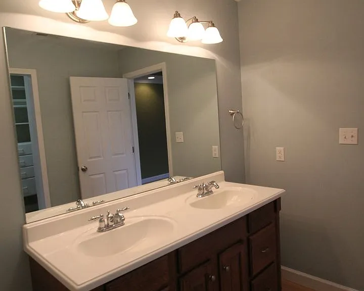 1830 Country Manor Ln — Photo 22
