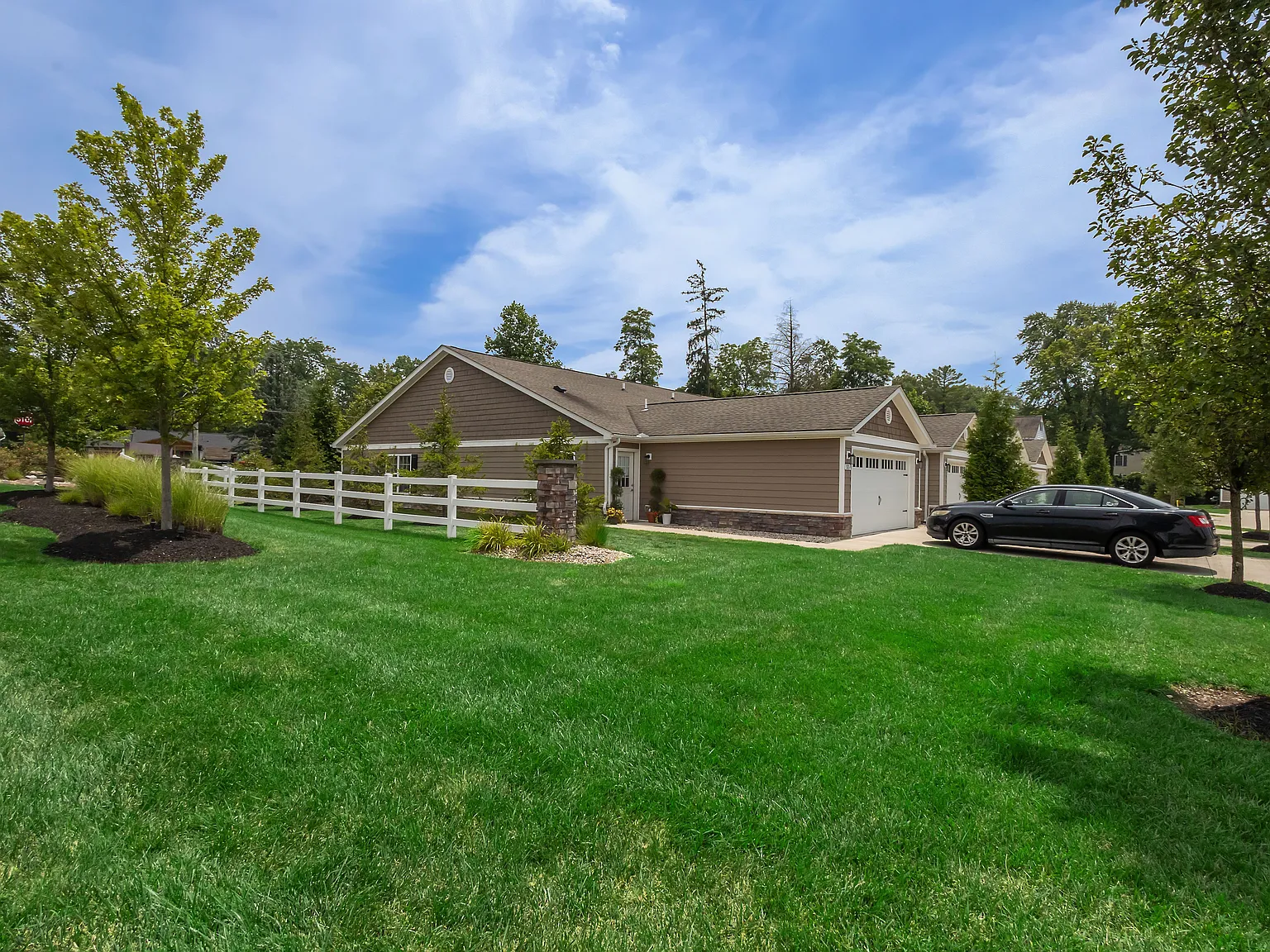 Redwood Reynoldsburg — Photo 3