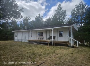1089 W Hughes Lake Rd, Rose City, MI 48654