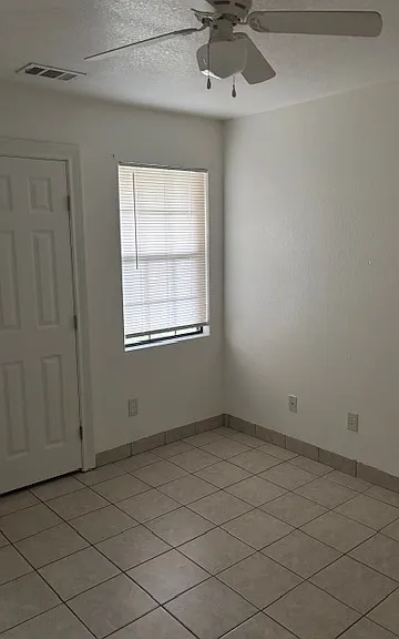 544 Crest Circle Dr — Photo 8