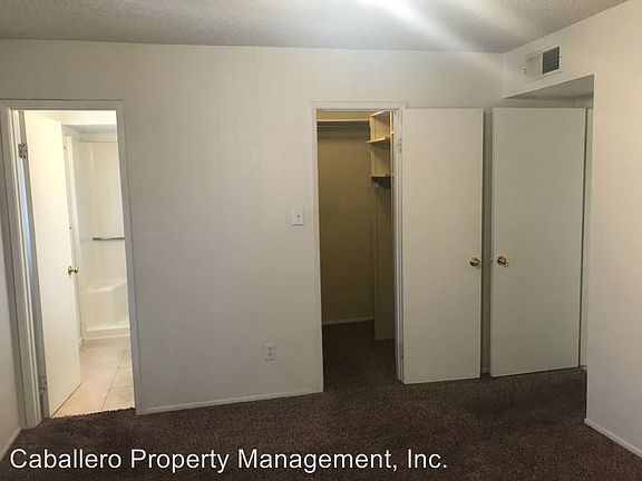 3rd image of 4134 W Laurel Ln #21196563