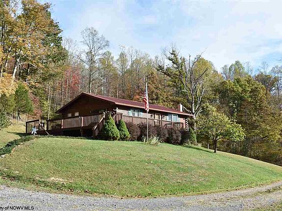 3rd image of 248 Brooke Dr
