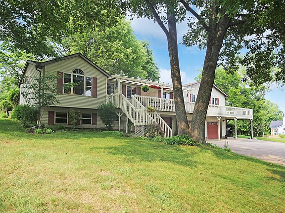 3rd image of 28 Green Valley Ct