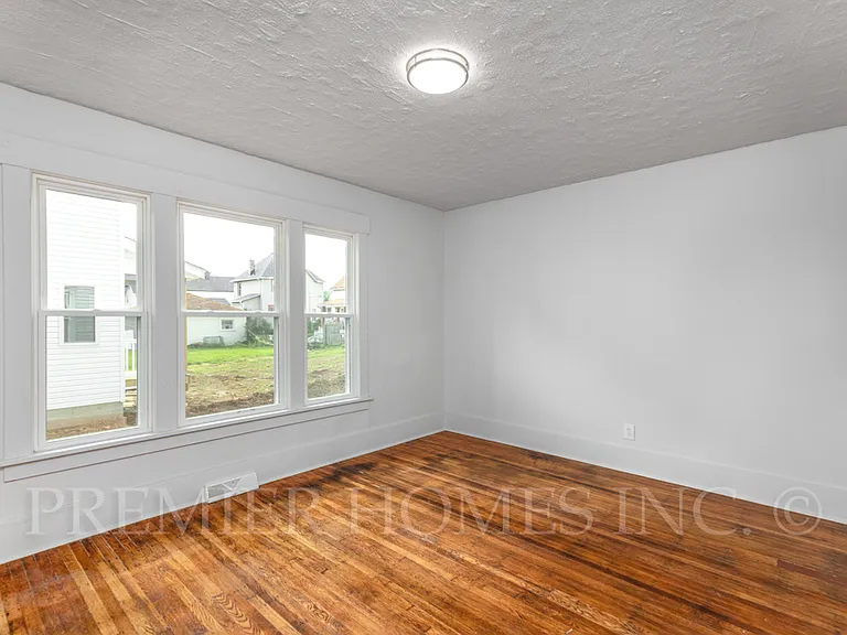 1111 11th St NW — Photo 12