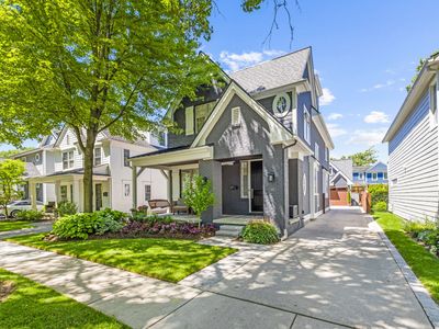 685 Bennaville Ave, Birmingham, MI, 48009