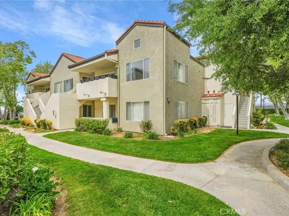 21308 Eucalyptus Way Unit 202, Santa Clarita, CA 91321