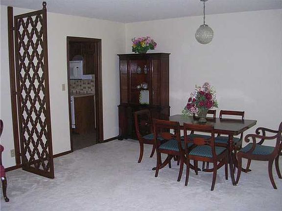 3rd image of 3206 NE 30th St