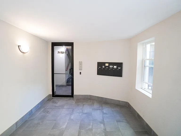 2448 E 77th St #1 — Photo 13