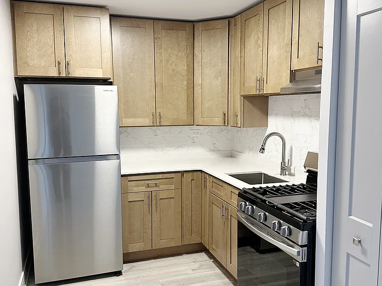 8348 W Catherine Ave #500 — Photo 14