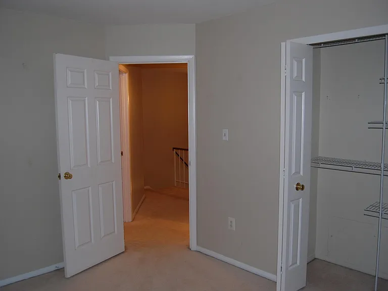 7732 Heatherside Ln — Photo 19