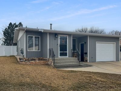 301 15th Ave SW, Minot, ND, 58701