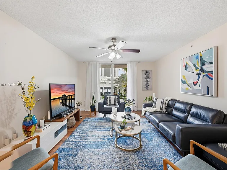 520 SE 5th Ave #3403 — Photo 4