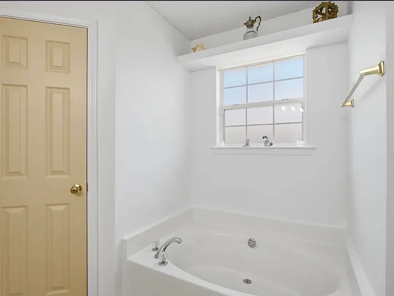 2634 Hidden Estates Cir — Photo 6