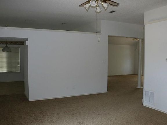 2nd image of 4658 Essex Dr