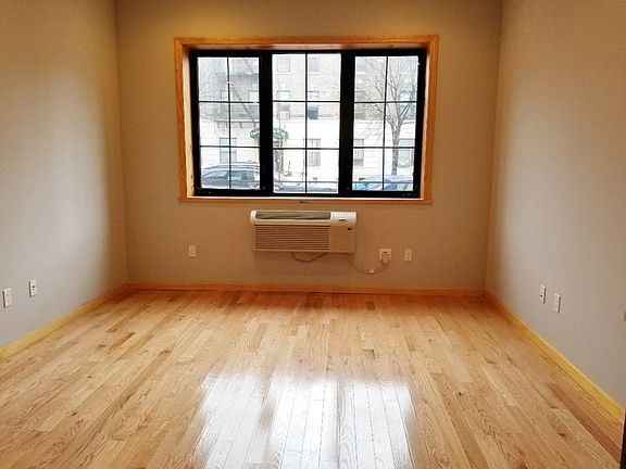 5th image of 14-16 31st Ave #1EE