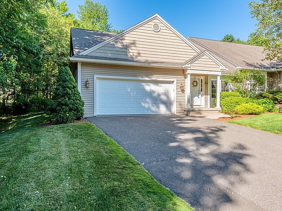 3rd image of 91 Shadow Brook Est #91