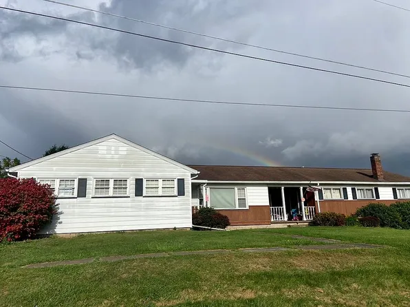 305 Gilfillan St, Franklin, PA 16323