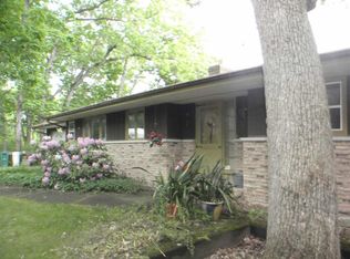 8557 N Creek Rd, Roscoe, IL 61073