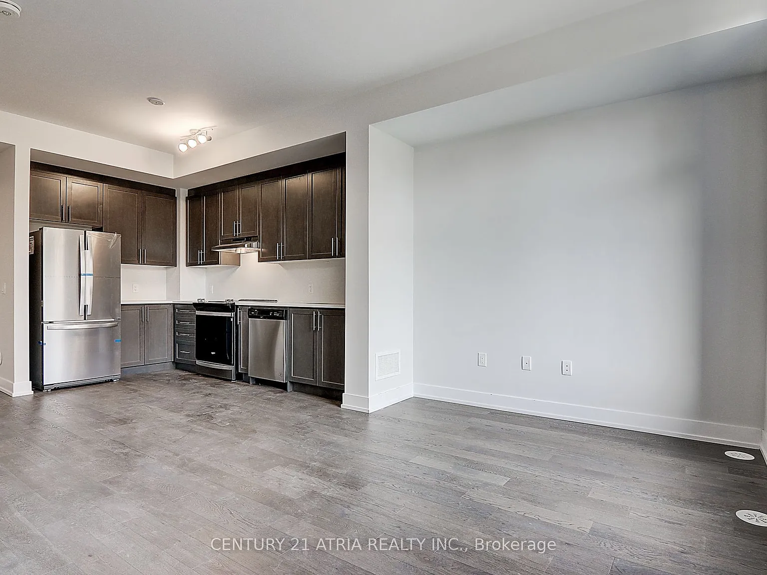 2 bed, $2,675 — Photo 3