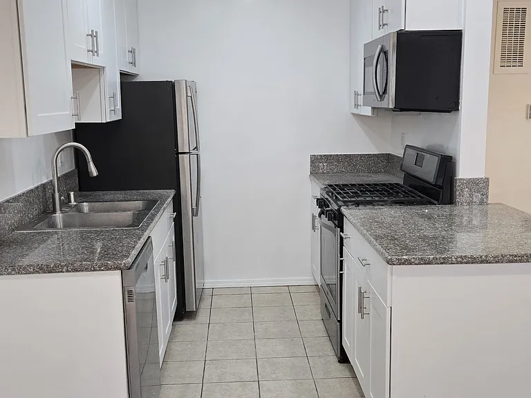 3736 Watseka Ave #3 — Photo 6