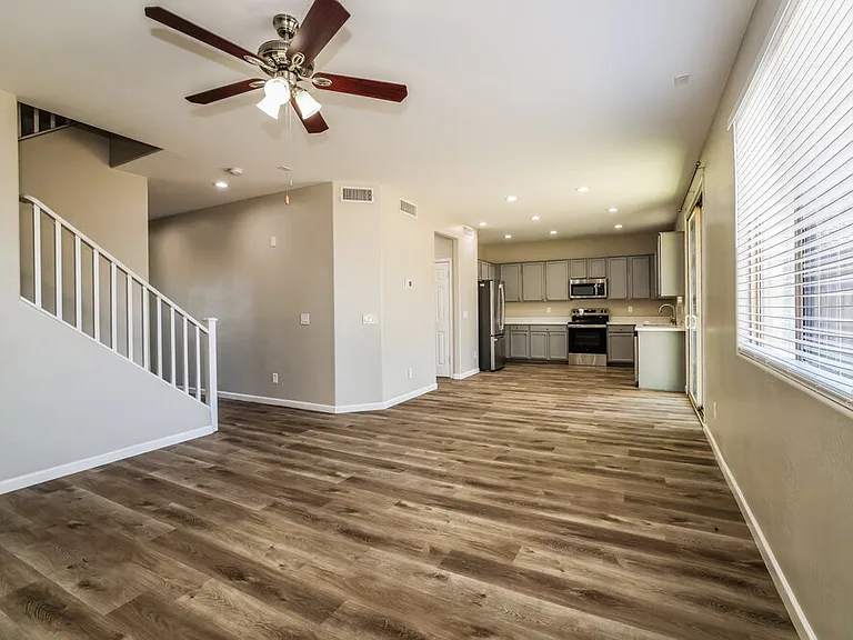 7203 W Illini St — Photo 4
