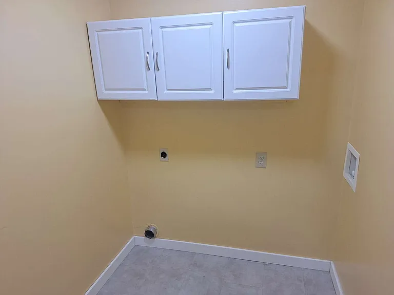 849 Lexington Rd — Photo 3