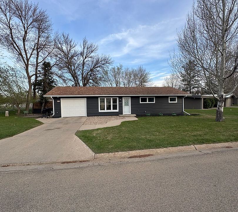 1st image of 250 Souris Dr