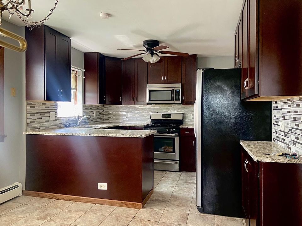 Kitchen with dining area