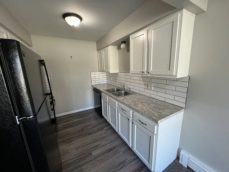 445 Shawmut Blvd NW — Photo 3