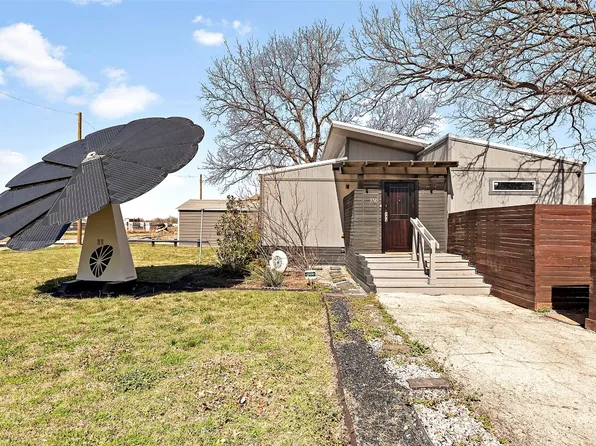 3741 Nomas St, Dallas, TX 75212