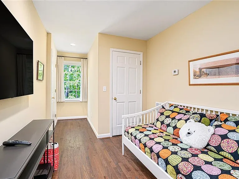 575 Peachtree Battle Ave NW — Photo 19