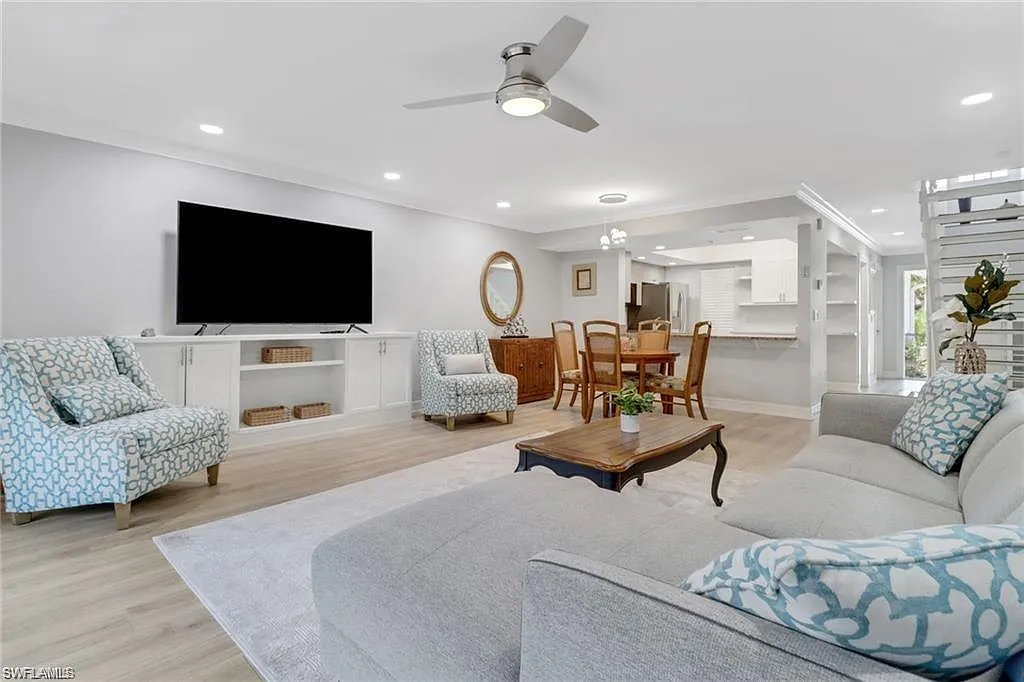 2 bed, 2.5 bath, 1432 sqft, $6,000 — Photo 4