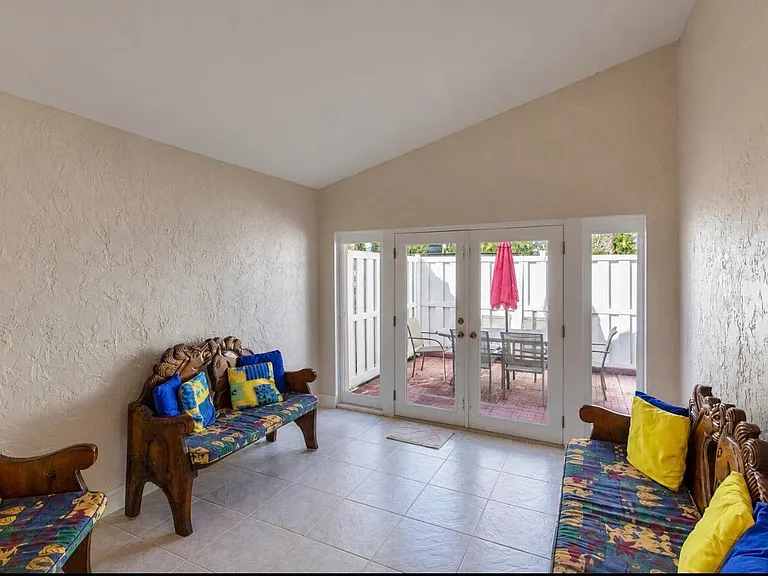 2689 Fairway Cove Ct E — Photo 10