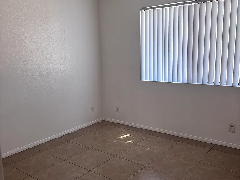 635 Montecito Ave #B — Photo 16