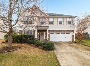 5511 Oakgate Dr, Greensboro, NC 27405