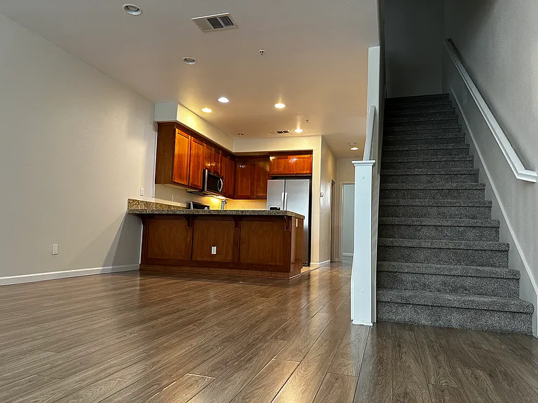 25502 Huntwood Ave — Photo 40