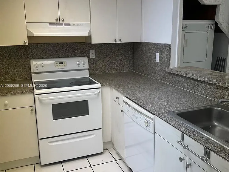 10500 SW 8th St #410 — Photo 10