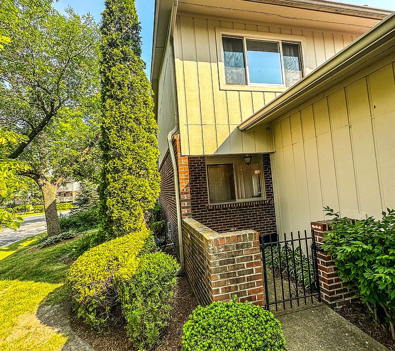 19W223 Ginger Brook Dr N, Oak Brook, IL 60523 Zillow