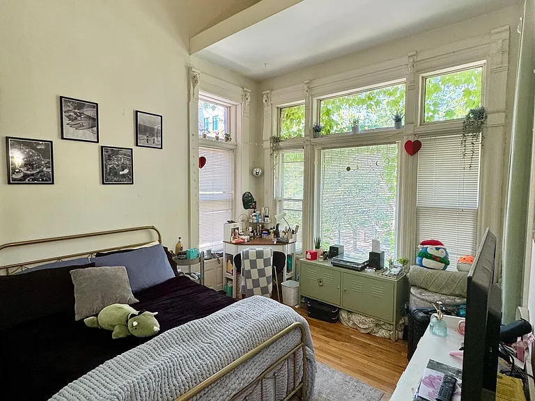1057 W Belden Ave #3A — Photo 25