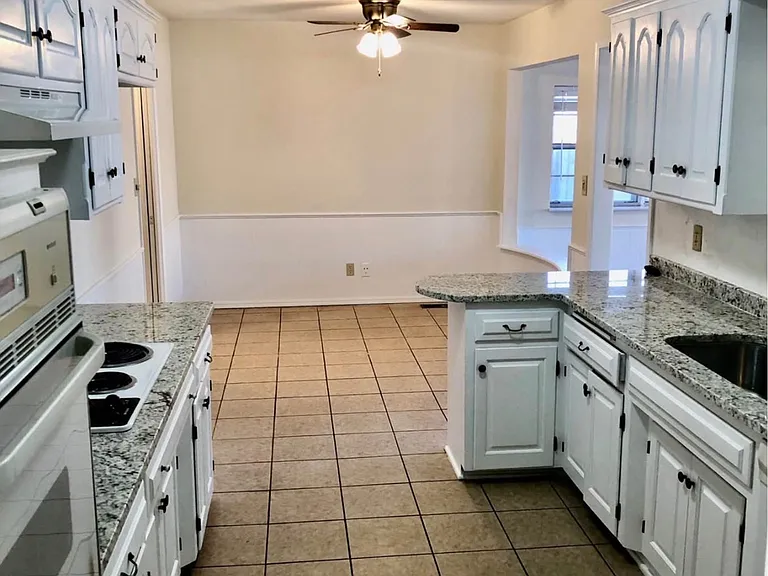 3648 Rolling Lane Cir — Photo 5