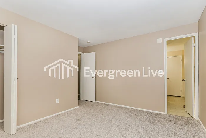 5512 Shady Oak St — Photo 9