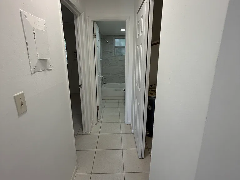 2131 Jackson St — Photo 2