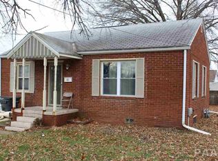 813 Sheridan Rd, Pekin, IL 61554