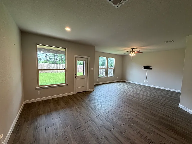 1257 Presidio Ln — Photo 9