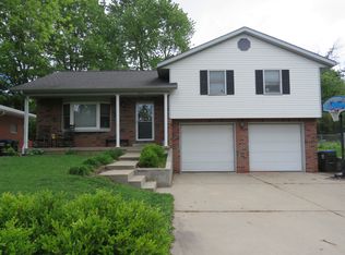 938 N Rapp Ave, Columbia, IL 62236