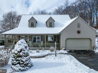 897 Hidden Hollow Dr, Gap, PA 17527